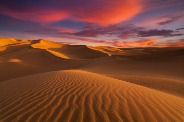 Stotine golih ljudi u pustinji - razlog priča iz Starog zaveta