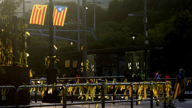 Stotine hiljada ljudi na ulicama Katalonije