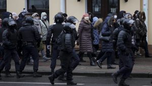 Stotine penzionera ponovo demonstrirale u Minsku protiv Lukašenka