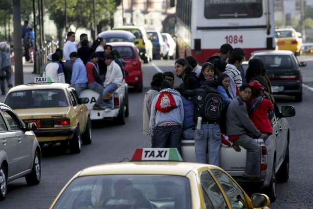Štrajk taksista blokirao prestonicu, kolovođa uhapšen