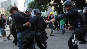 Strani „neprijatelji“ napadaju Los Anđeles, gradonačelnica uvela policijski čas