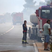 Strašan prizor sa Jadrana nakon požara koji je sve razorio: Vozila spaljena, a kuće uništene do temelja (FOTO/VIDEO)
