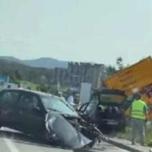 Stravičan sudar kod Zlatibora: Automobili potpuno uništeni, saobraćaj usporen (VIDEO)