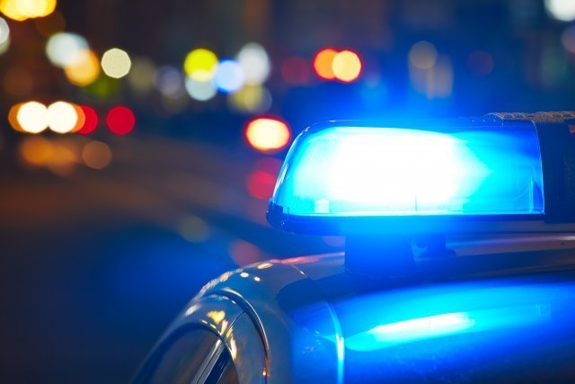 Stravična tuča u Mladenovcu; Ubijena jedna osoba; Policija do jutra češljala celo mesto i uhapsila šest osoba