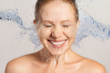 Stručnjak za kožu: Nemojte brisati lice nakon umivanja peškirima