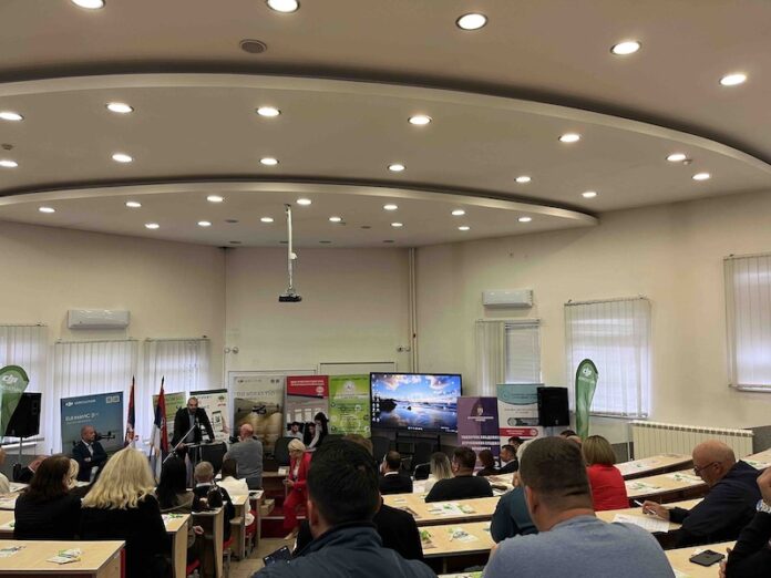 Stručno savetovanje o voćarstvu i ocenjivanje kvaliteta rakije na Topličkoj akademiji u Prokuplju