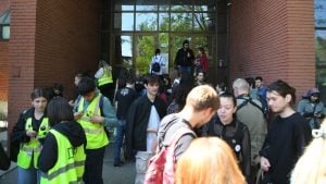Studenti Bogoslovskog pozvali na okupljanje u 18 časova zbog izbacivanja kolege iz doma
