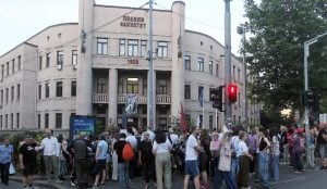 Pravni u blokadi: Sve uhapšene kolege puštene na slobodu (VIDEO)