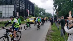 Studenti biciklisti krenuli iz Novog Sada ka Loznici: Prva pauza u Sremskoj Mitrovici, gde će i prenoćiti