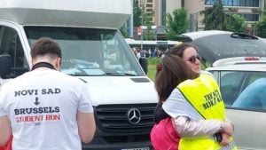 Studenti koji trče do Brisela stigli u Salcburg: Dočekani uz pesmu „Pada vlada“