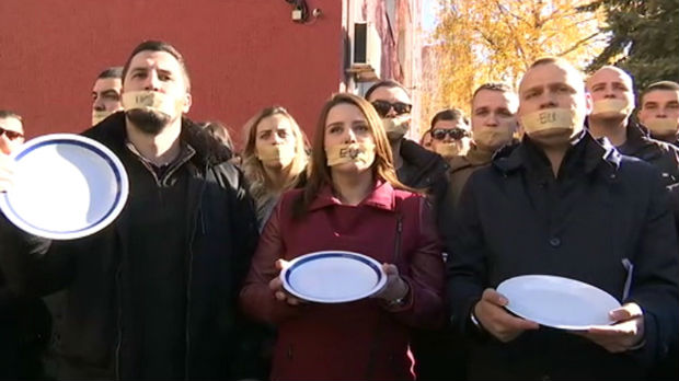 Studenti protestom u Kosovskoj Mitrovici poručili Evropi da ne ćuti