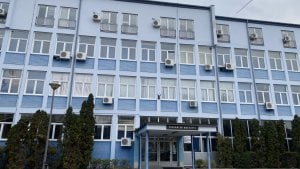 Studenti u blokadi Ekonomskog fakulteta u Subotici bojkotuju onlajn nastavu