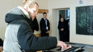 Studenti u blokadi FTN-a objavili kako se proverava birački spisak