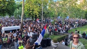 Studenti u blokadi: Umalo pregaženo četvoro studenata ispred niškog Univerziteta