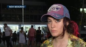 Studentkinja koja je bila uz Stefana Tomića u toku privođenja opisala kako je odveden