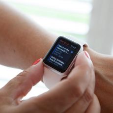 Studija pokazala da Apple Watch može da otkrije simptome srčanog udara!