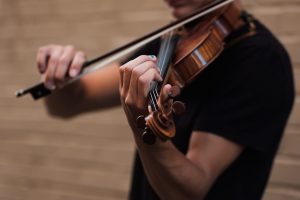 Subotica: Violinista iz Banja Luke nastupa u Velikoj većnici