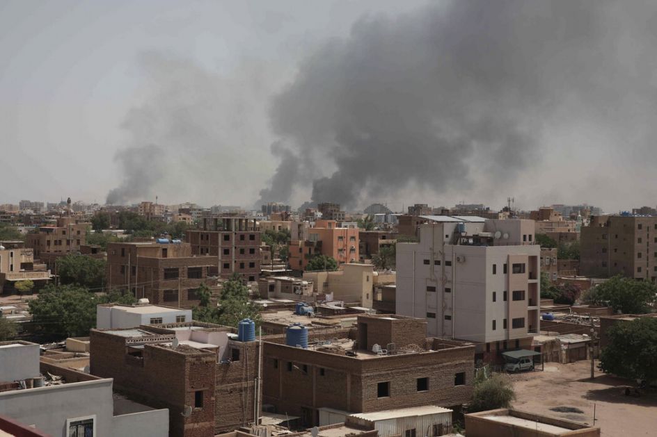Sudan: Besne borbe u Kartumu, poginulo najmanje 97 ljudi; Napadnut ambasador EU