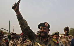 
					Sudanski general položio zakletvu kao lider novog Suverenog saveta 
					
									