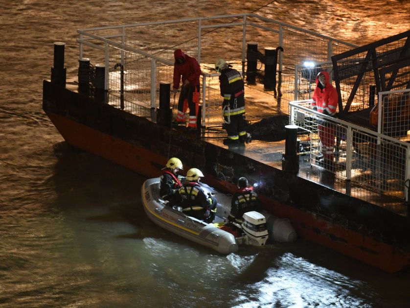 Male šanse za pronalazak preživelih posle sudara dva broda u Budimpešti