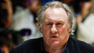 Suđenje glumcu Žeraru Depardjeu za seksualne napade: Preti mu uslovni zatvor