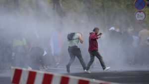 Sukob slovenačke policije i demonstranata u Ljubljani uoči samita EU-Zapadni Balkan