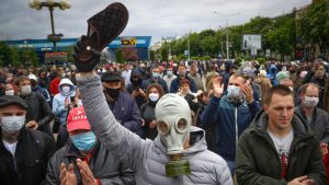 Sukobi beloruske policije i demonstranata posle zatvaranja birališta
