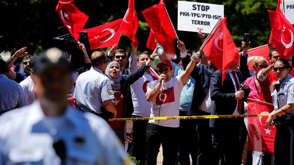 Sukobi između Kurda i Turaka na skupu u Vašingtonu