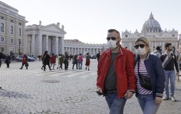 
					Sumnje u metodologiju registrovanja zaraženih: Italija poziva turiste da se vrate 
					
									