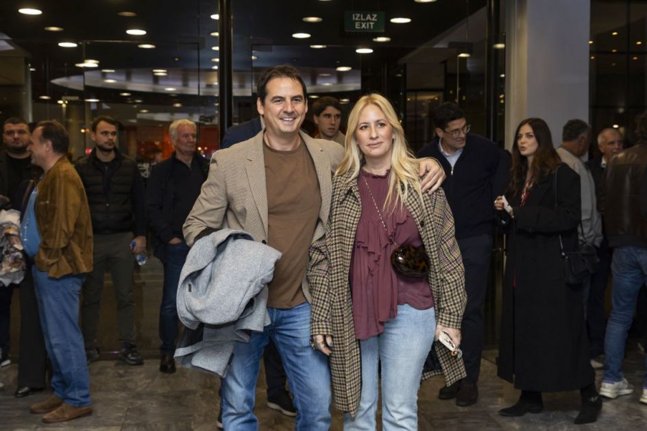 Suprugu Zorana Kesića u javnosti retko viđamo: Voditelju rodila dvoje dece, a evo šta je Ivana po zanimanju