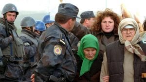 Suroi odgovara Brnabić šta je humanitarna kriza nabrajanjem svih zlodela srpske vlasti