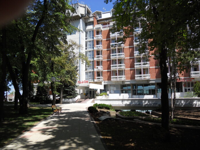 Sutra u „Radonu“ sastanak predstavnika niškog Filozofskog i Ministarstva prosvete – zbor Medijane zove na protest