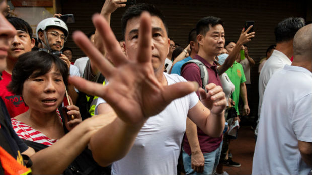 Suzavac i sukobi na protestima u Hongkongu