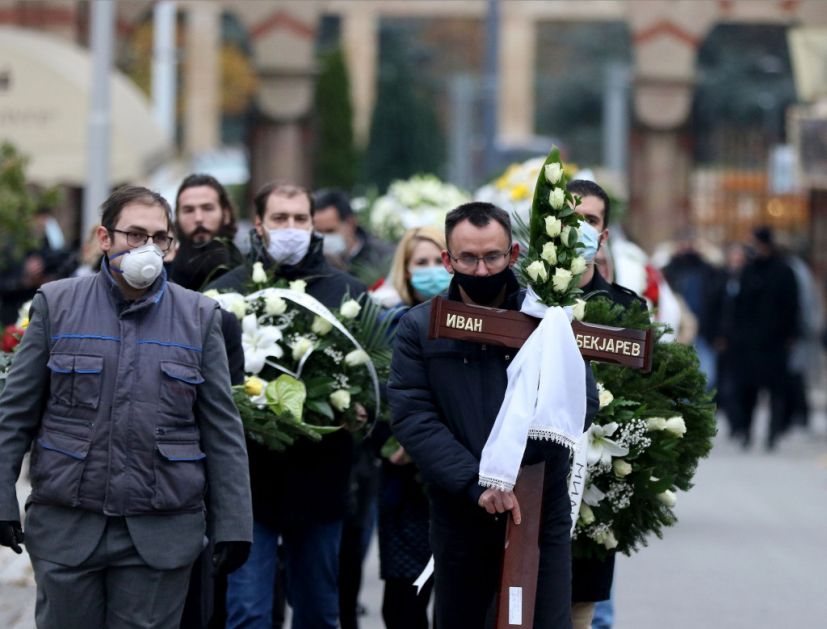Suze i jecaji na novom groblju: Sahranjen Ivan Bekjarev u Aleji zaslužnih građana