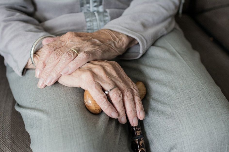 Švajcarska formula za penzije, penzioneri traže usklađivanje dva puta godišnje (AUDIO)