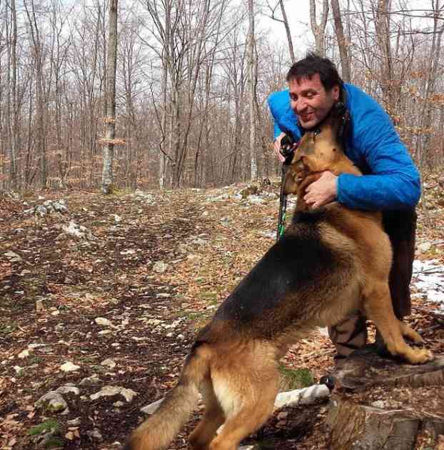 Svaki pas sanja da postane vučjak: Uginuo Mange, verni pratilac Memedovića (foto)