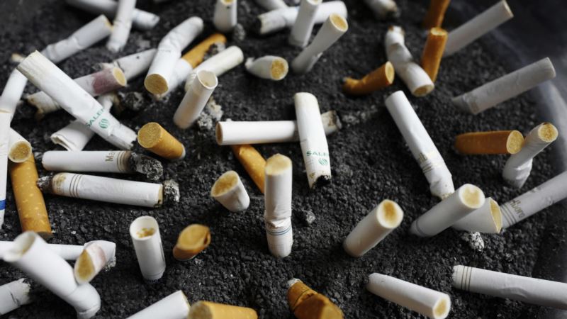 Svaki sedmi stariji osnovac u Srbiji puši, broj mladih pušača u porastu