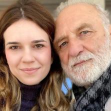 Sve pršti od ljubavi i luksuza: Lazar Ristovski i Anica objavili fotku sa broda, 39 godina mlađa glumica ga celog obgrlila