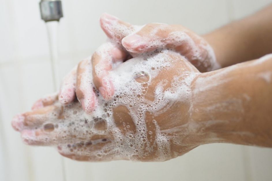 Sve radite da vam koža ne bude suva, a opet ste u problemu: Evo kako negovati ruke tokom zime