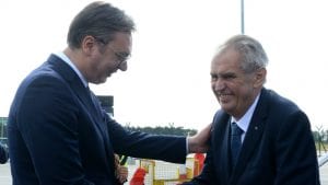 Zeman svečano dočekan u Palati Srbija, počeo sastanak sa Vučićem