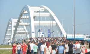 Svečano otvoren Žeželjev most; Vučić: Nisam ni sanjao kakvu lepotu gradimo