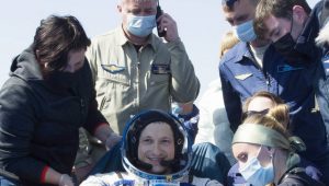 Svemirska letelica Sojuz uspešno sletela posle šest meseci na MSS