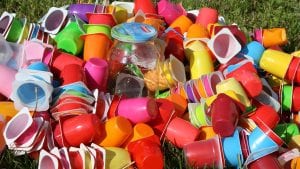 Svet proizvodi i troši sve više plastike