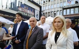
					SzS poručio da Brnabić laže građane kada kaže da Stefanović ima validnu diplomu 
					
									