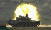 T-90 je izvučen iz vode: Sada puca na Ruse VIDEO