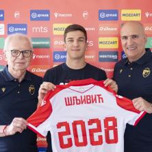 TALENTOVANI VEZISTA PRODUŽIO UGOVOR: Jovan Šljivić u Crvenoj zvezdi do 2028.