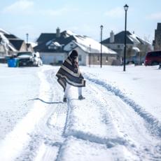 TEMPERATURE ĆE IĆI I DO -35: Ledena oluja ne prestaje da odnosi žrtve, građani bez struje i grejanja