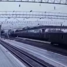 Srušio se most nad Transsibirskom železnicom, kamion je krenuo preko, a onda je usledila KATASTROFA (VIDEO)