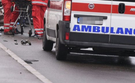 TEŠKA NESREĆA U UGRINOVCIMA: Mladić poginuo na mestu, sleteo s puta i udario u banderu