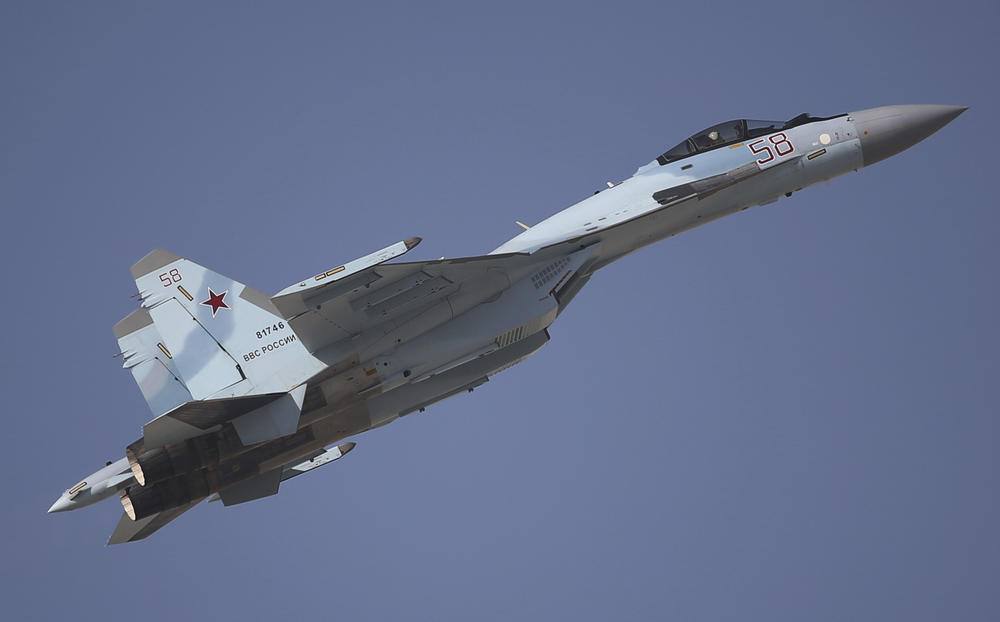 TESNO NEBO IZNAD SIRIJE ZA RUSE I AMERIKANCE: Suhoj izdominirao nad F-22! Ipak nije nevidljiv! (FOTO)